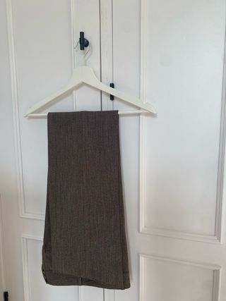 Traje chaqueta y pantalón marrón