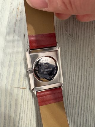 Reloj Bering Rectangular Correa Roja