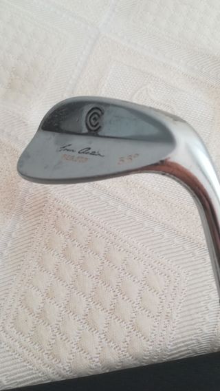 2 Palos de Golf Cleveland CG15 y 588. uno 30 euros