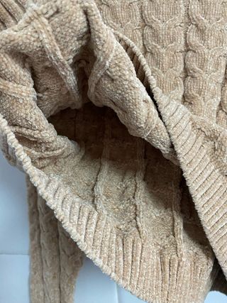 Jersey de punto trenzado beige