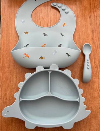 Kit Vajilla Silicona Bebé Dinosaurio