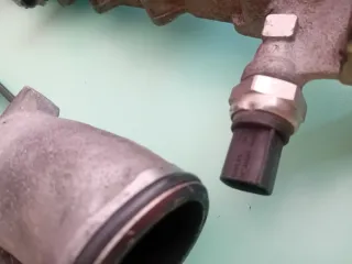 Colector Admisión Mercedes benz referencia  DMR434