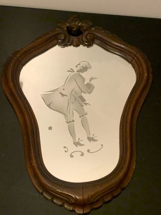 Coppia Specchi Antichi con Figure Incise