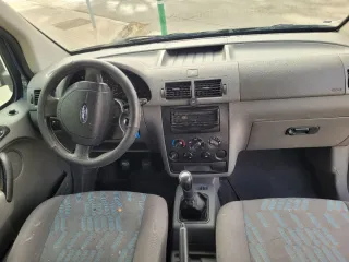 Ford Tourneo Connect 2006