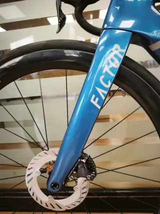 Factor Monza Solar Blue