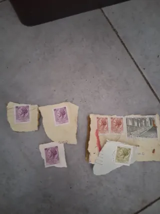 Rari francobolli usati a poco prezzo. Fate offerte