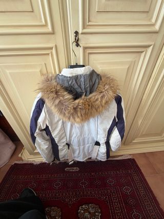 Giacca da sci con cappuccio e pelliccia