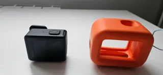 GoPro Hero 4K Cámara y GoPro Floaty.