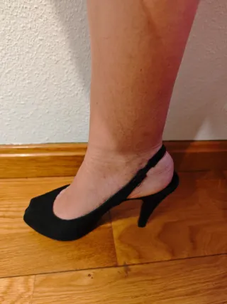 Zapatos de tacón negros de ante Zara – talla 39