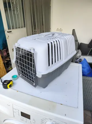 Transportín para mascotas gris y blanco