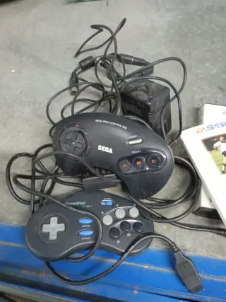 Consola Sega Mega Drive Negra