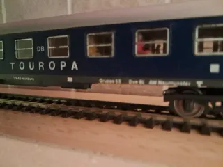 Carrozza Touropa illuminata con personaggi