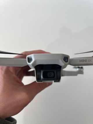Dron DJI Mini 4K Gris