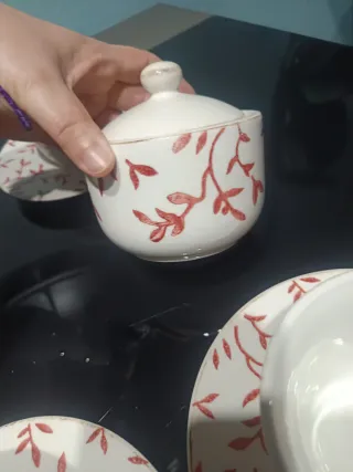 Juego de café porcelana blanco y rojo