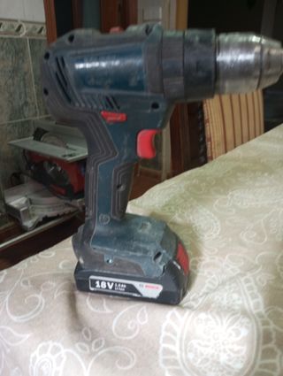 Taladro Bosch a batería 18V