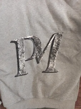 Lote 2 pantalones vaqueros chico y una sudadera.