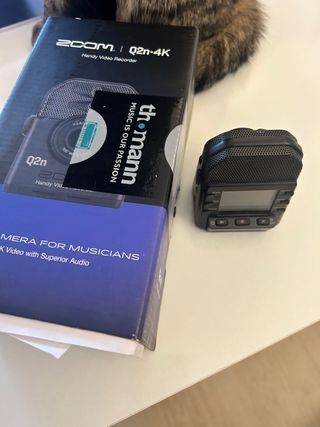 Zoom Q2n-4K Cámara Video Recorder con tarjeta 256