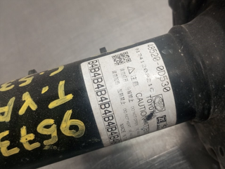 AMORTIGUADOR DELANTERO IZQUIERDO TOYOTA YARIS CRO