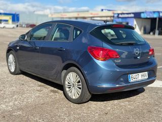 Opel Astra 2014