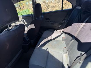 Mitsubishi Carisma 2003