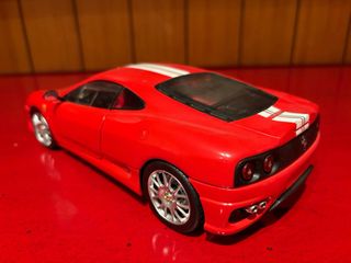 Modellino Ferrari 360 Challenge Stradale 1:18