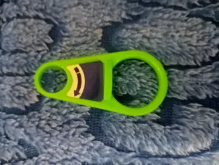 Beyblade winder metal driger