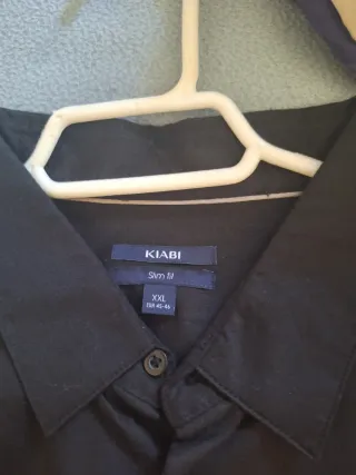 Camisa negra de vestir