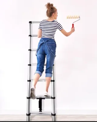 Escalera telescópica plegable de aluminio