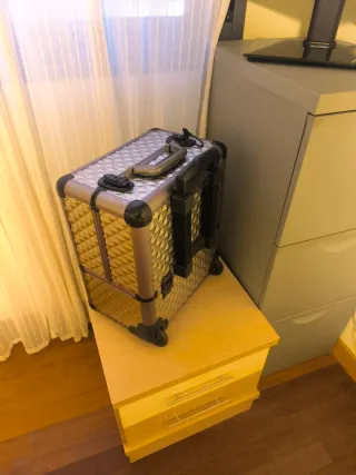 Maleta maquillaje con ruedas