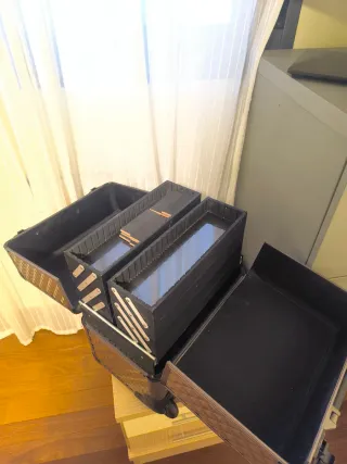 Maleta maquillaje con ruedas