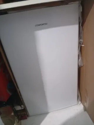 Nevera pequeña CONFORTEC