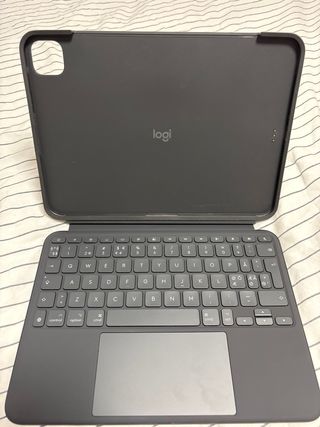 Logitech Combo Touch per iPad Pro 11 pollici M4/M5