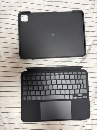 Logitech Combo Touch per iPad Pro 11 pollici M4/M5