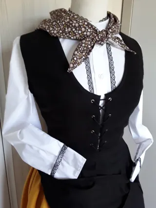 TRAJE NESKA-BASERRITARRA "145 EUROS "