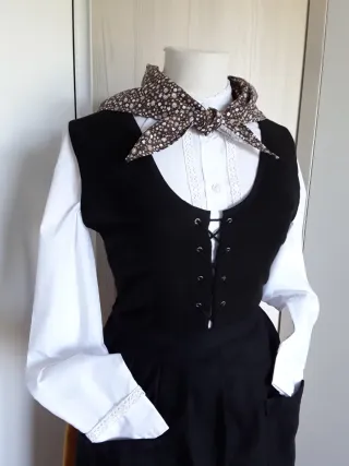 TRAJE NESKA-BASERRITARRA "145 EUROS "