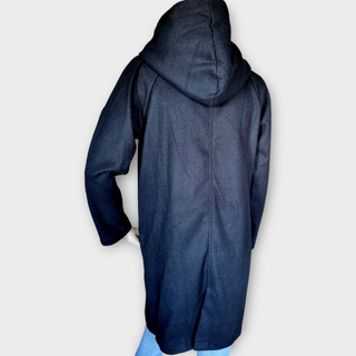 Abrigo largo con capucha