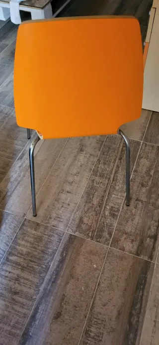 Silla de escritorio naranja Ikea