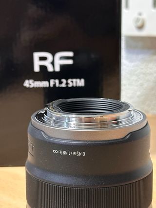 Canon RF 45mm f1.2 STM
