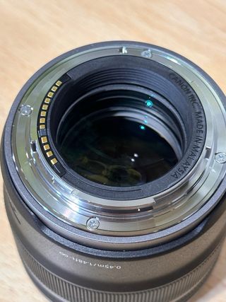 Canon RF 45mm f1.2 STM