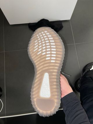 Adidas Yeezy Boost 350 V2 Beluga