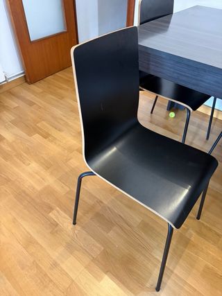 Mesa comedor y 4 sillas madera y metal
