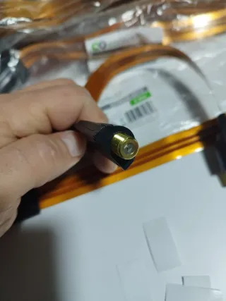 Set 2 pasacables antena, para ventana, planos.