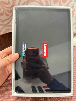 Tablet Lenovo pronto per la configurazione