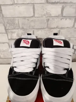 Vans Knu Skool nere/bianche