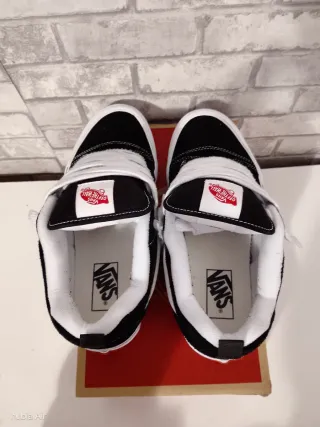 Vans Knu Skool nere/bianche