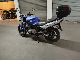 Suzuki GS500 Azul