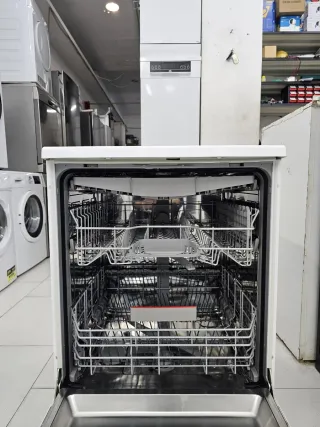 Lavastoviglie Bosch Serie 2, 3 vassoi con garanzia