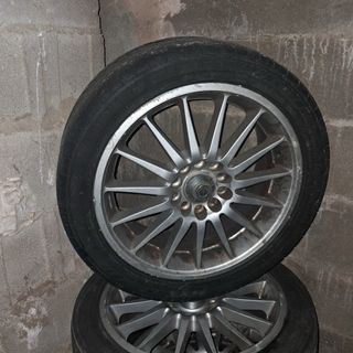 Llantas de aleación plateadas