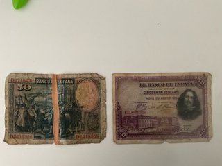 Monedas y billetes antiguos