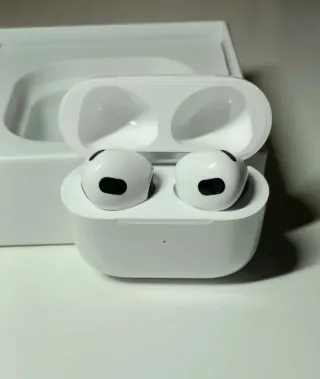 Auriculares AirPods 4ª Gen Blancos